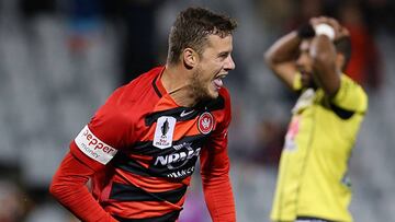 Oriol Riera hizo un doblete con el Wanderers y ya suma diez tantos en liga, trece desde que lleg&oacute; a Australia.