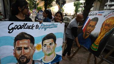 Pinturas de Messi y Mbappé, las dos estrellas de la final del Mundial.