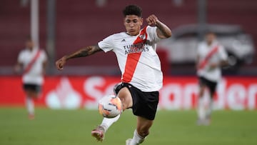 Jorge Carrascal en partido de River de la Copa Libertadores