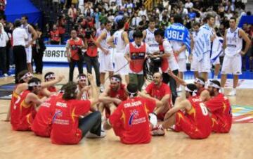 Los jugadores de la selecci車n celebran el Campeonato del Mundo.