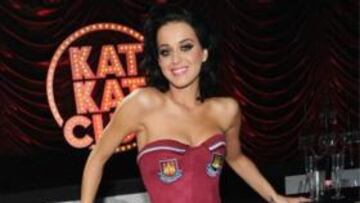 El West Ham lanza un kit de lencería dedicado a la cantante Katy Perry
