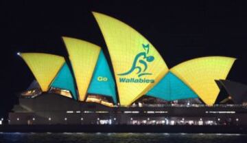 El Opera House de Sidney con los colores de la bandera australiana.