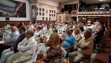 La sede social de la peña de Fuengirola, llena el pasado viernes.