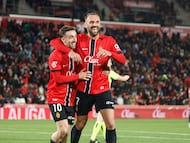 Vedat Muriqi y Sergi Darder.