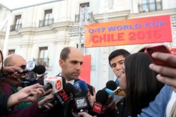 En La Moneda se realizó el lanzamiento del Trophy Tour del Mundial Sub 17. El trofeo recorrerá distintas ciudades de Chile.