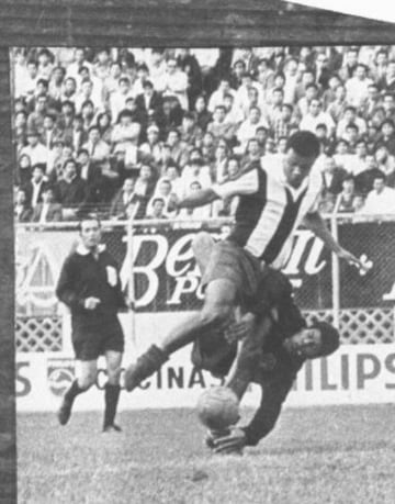 M¨¢s de 500 goles convirtieron a Te¨®filo Cubiillas en el mejor futbolista de la Historia de Per¨². Campe¨®n de Am¨¦rica en 1975, jug¨® 3 mundiales y desde su retirada, Per¨² nunca ha vuelto a una cita mundialista.