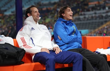 Renaud Lavillenie y Armand 'Mondo' Duplantis.