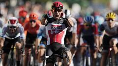 Sisteron (France), 31/08/2020.- Australian rider Caleb Ewan of Lotto Soudal team celebrates winning the third stage of the Tour de France over 198km from Nice to Sisteron, southern France, 31 August 2020. (Ciclismo, Francia, Niza) EFE/EPA/Benoit Tessier /