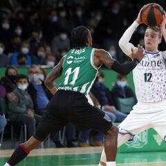 El Bilbao Basket no se baja de la ola buena: el Betis, nueva víctima