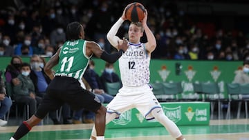 Hakanson, ante Evans