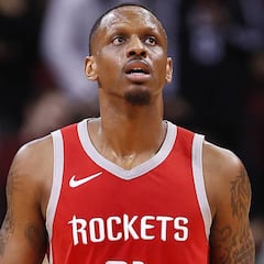 Se queda sin contrato porque en la oficina estaban de vacaciones