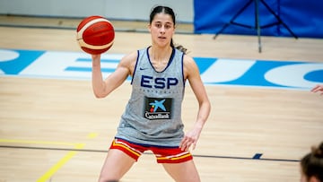 Claudia Soriano, base de la Selección, durante un entrenamiento en Torrejón de Ardoz.