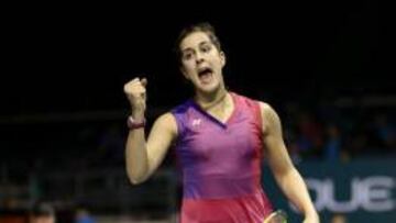 Carolina Marín celebra un punto durante un partido en el Abierto de Singapur.