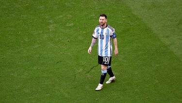 Tristeza de Lionel Messi tras el pitido final del árbitro.