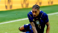 Why isn’t Raphinha playing for Barcelona vs Atlético Madrid today?