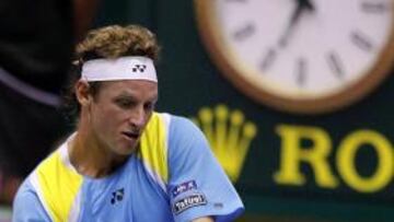 Nalbandian también pierde y Argentina queda contra las cuerdas