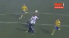 La definición al estilo Ronaldo de Farfán en la Europa League