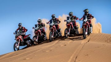 Los cinco pilotos de Honda para el Dakar.