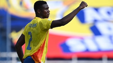 Wolves presume de Yerson Mosquera.