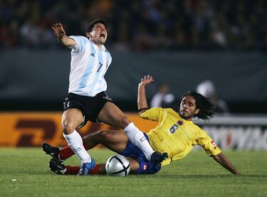 El ahora panelista deportivo vistió la camiseta de la Selección durante los años 2000, su nombre está grabado en el título de Copa América que logró la Tricolor, sin embargo, en un momento lo dejaron de llamar, pese a que tenía las condiciones para estar convocado. “Lo mío siento que fue un veto. Yo me convertí en el presidente de Acolfutpro, un gremio muy atacado que se necesitaba porque acá se vulneraban todos los derechos", dijo.