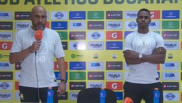 Marcos Mathías asistente técnico y el jugador Fabry Castro exigieron su derecho a la libre expresión.