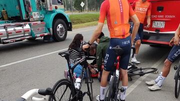 Egan Bernal sufri&oacute; un accidente en Gachancip&aacute;, Cundinamarca, cuando entrenaba junto a compa&ntilde;eros del Ineos Grenadiers. El colombiano est&aacute; fuera de peligro.