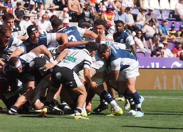 Imagen durante la final de la Copa del Rey 2025 de rugby entre el Valladolid Rugby Asociaci¨®n Club y el Inexo El Salvador en el estadio Jos¨¦ Zorrila.