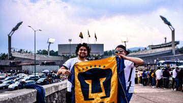 Fans o Aficion during the 16th round match between Pumas UNAM and America as part of the Torneo Clausura 2024 Liga BBVA MX at Olimpico Universitario Stadium on April 20, 2024 in Mexico City, Mexico.