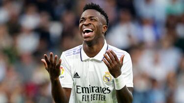 Vinicius se lamenta durante el duelo entre el Real Madrid y el Girona del pasado domingo en el Santiago Bernabéu.
