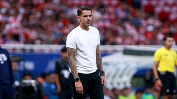 Fernando Gago head coach of Guadalajara during the 6th round match between Guadalajara and FC Juarez as part of the Liga BBVA MX, Torneo Apertura 2024 at Akron Stadium on August 31, 2024 in Guadalajara, Jalisco, Mexico.