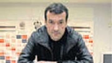 Antonio se aleja del Alba.