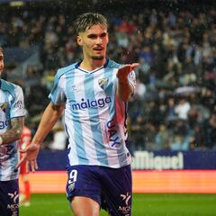 Málaga CF 3 - 0 Burgos CF: resumen, goles y resultado