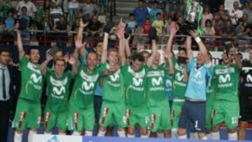 <b>CAMPEONES. </b>El Inter celebró por todo lo alto su décima Supercopa.