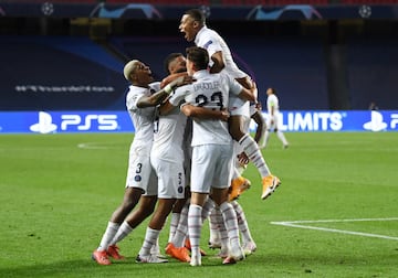 Atalanta de Bérgamo y el París Saint Germain se enfrentaron por los cuartos de final de la Champions League en el Estadio da Luz en Lisboa.