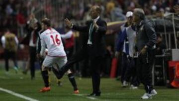 DE MODA. La mano de Calderón fue determinante en el derbi.