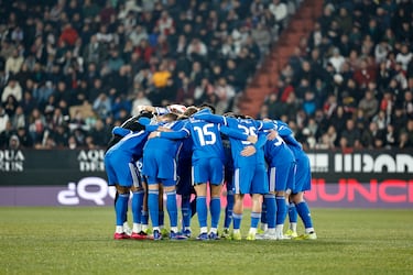 Más que una cena de conjura