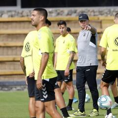 Mel llama a Fernández, goleador de Las Palmas Atlético