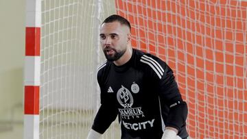 Dennis Cavalcanti, en un partido con el Kairat Almaty.