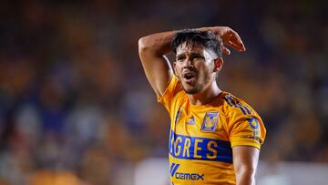 Jesús Garza durante un partido con los Tigres.