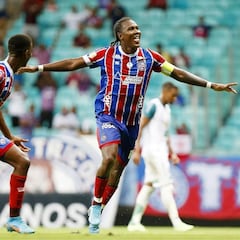 Hugo Rodallega sale del Bahía de Brasil