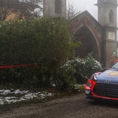 Susto de Evans y victoria de Neuville en el primer asalto