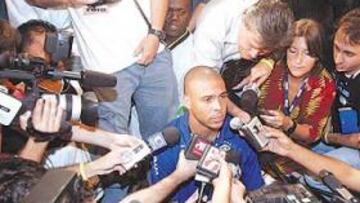<b>EXPECTACIÓN. </b>Ronaldo volvió a centrar la atención de los medios de comunicación. 'El Fenómeno' elogió a su compañero Robinho.