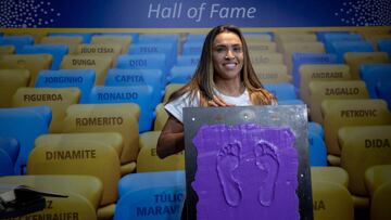 Marta Vieira Da Silva dej&oacute; su huella en el paseo de la fama de Maracan&aacute;.