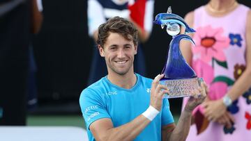 Casper Ruud, con el t&iacute;tulo del torneo de San Diego.