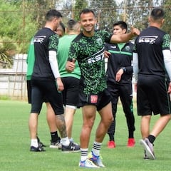 Llegó hace cinco años y quiere ser chileno: “Apoyo a Venezuela, pero quiero que a la Roja le vaya bien”