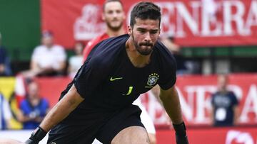 Alisson, sobre su futuro: "A ver si sucede algo esta semana"