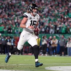 Why isn’t Trevor Lawrence playing for the Jaguars against the Vikings on Week 10?