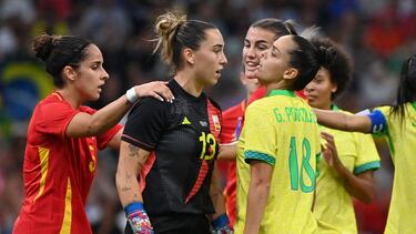 Menospreciar olímpicamente