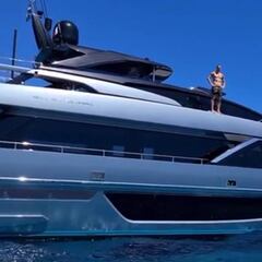 Zlatan Ibrahimovic shows off his 'diving' skills