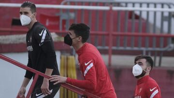 Una defensa en cuadro espera incorporar efectivos ante el Lugo